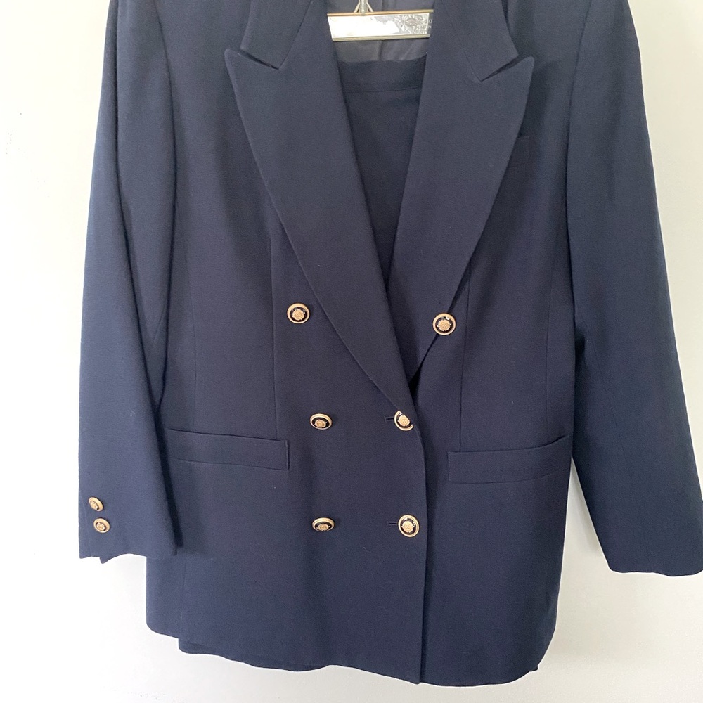 Kasper skirt suit